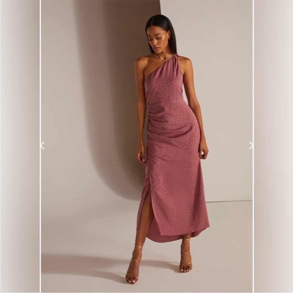 Favorite Daughter Singles Table Dress- 2